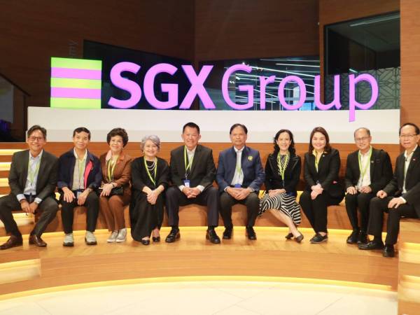ร่วมประชุมทวิภาคีและเยือนต่างประเทศ ณ Singapore Exchange Limited (SGX)